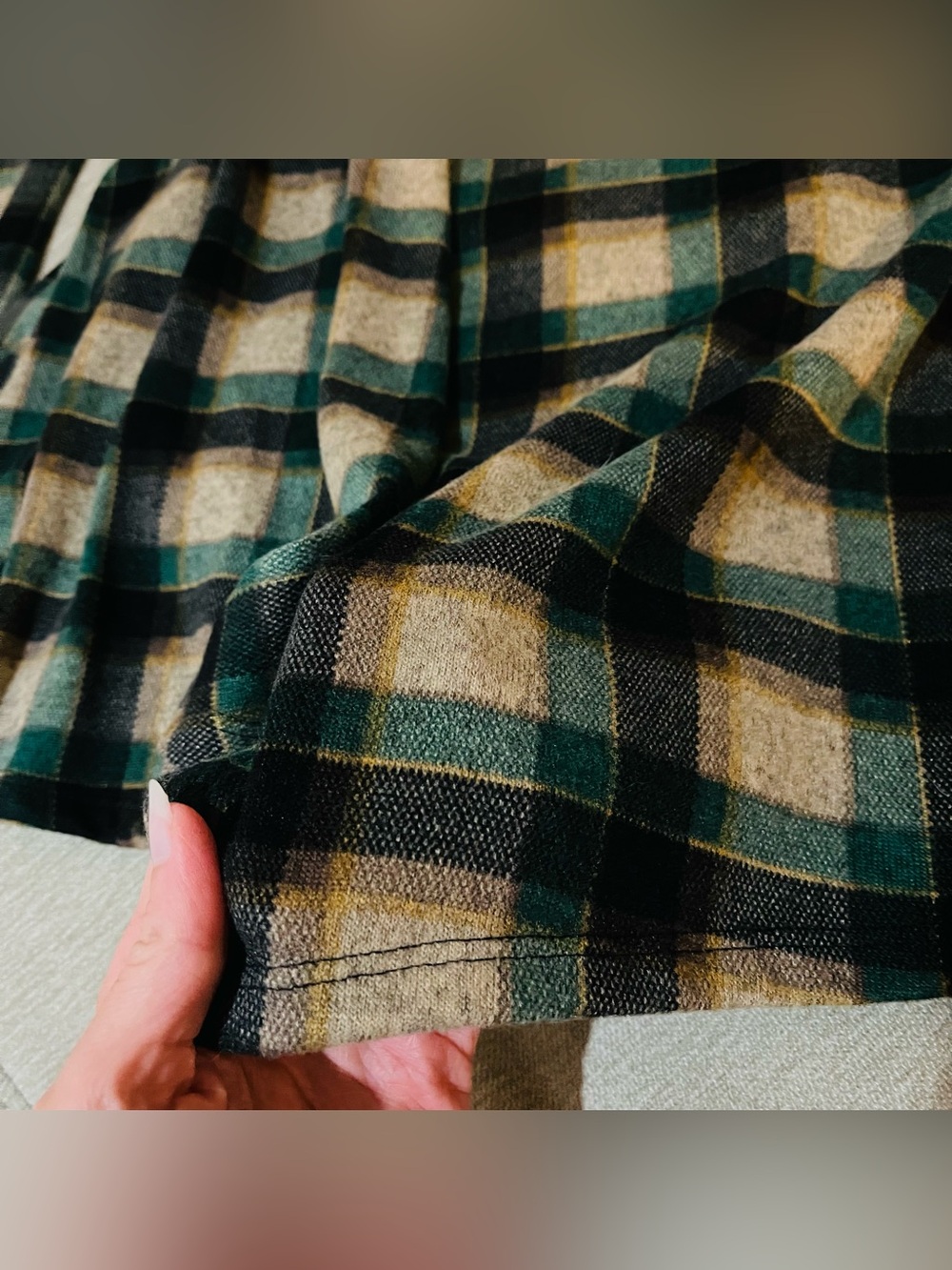 Oversized Plaid Cardigan - Picture 3 of 10